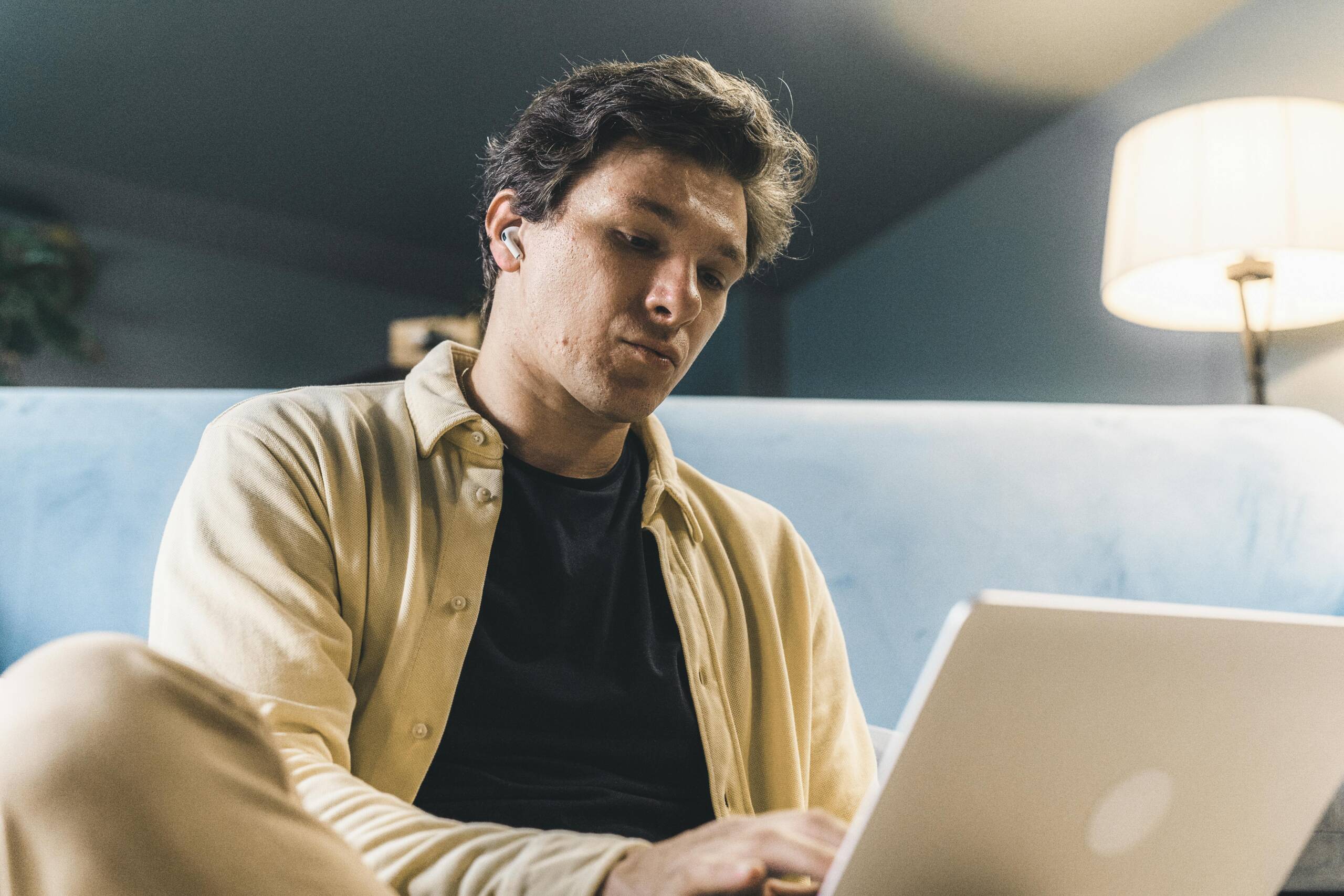 Hvordan organisere digitale ressurser effektivt i 2026