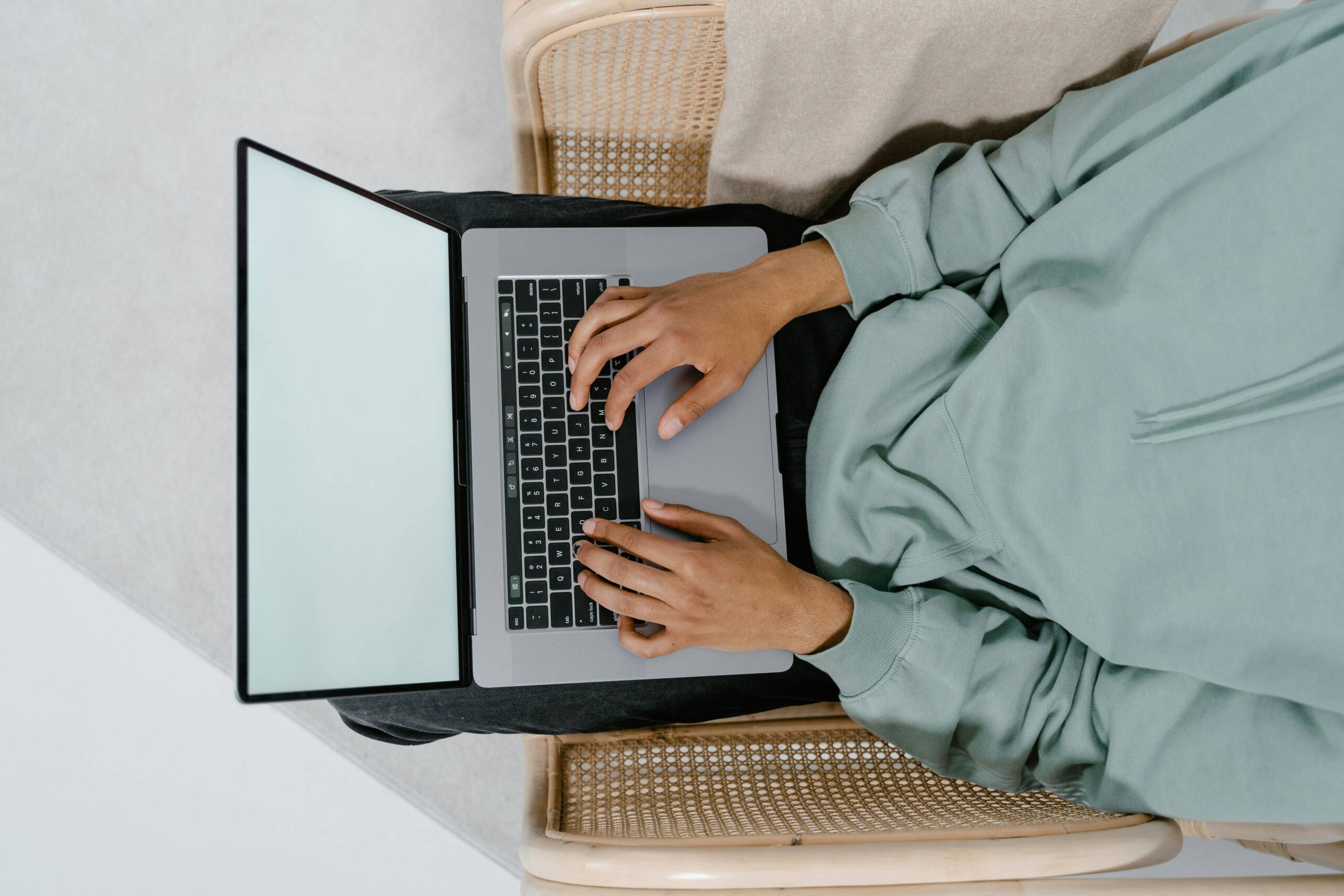 How AI Improves Content Discovery in Digital Asset Management Systems